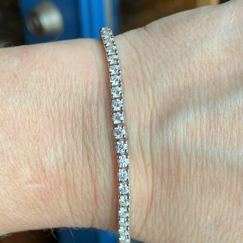 5.2 cttw Moissanite Tennis Bracelet set in 925 Sterling Silver
